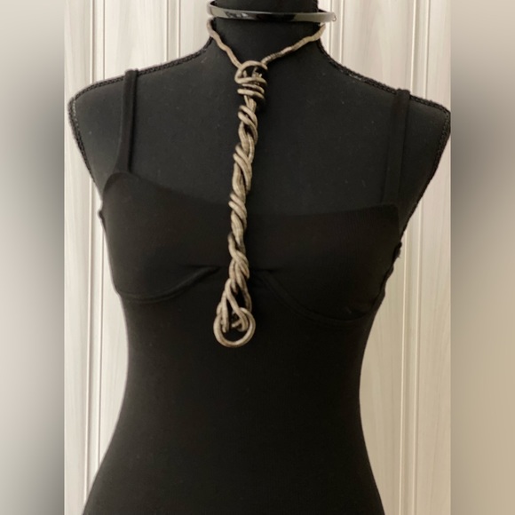 open lace back dress Black White Color Contrast Bodycon Cocktail Dress w/ Necklace – Niobe  Clothing